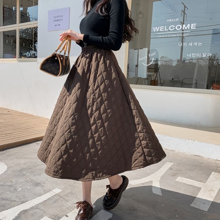スカート レディース キルティングスカート Aライン ミドル丈スカート キルティング ボトムス ひざ丈 ウエストゴム ふんわり ハイウエスト 個性的 クラシカル 上品 送料無料 存在感 抜け感 楽ちん こなれ感 ラフ カジュアル 韓国風 大人可愛い きれいめ シンプル おしゃれ 着やせ スタイルアップ OL 学生 ママ 10代 20代 30代 40代 ワンサイズ フリーサイズ デート お出かけ 女子会 休日 イベント 旅行 入学式 入園式 卒園式 パーティ 二次会 コーデ インスタ映え 女っぽ 大人っぽ