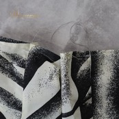 フラダンス 衣装 ワンピース ドレス ホワイト系 モンステラ柄 植物柄 ハワイアンプリント ハワイアン アロハ フラ ダンス レッスン 練習 フリル 付け袖 袖付き セット ブラック系 白 黒 華やか かわいい おしゃれ 上品 大人っぽい モノトーン フラダンス レッスン用ドレス エレガント ふんわり おしゃれ着