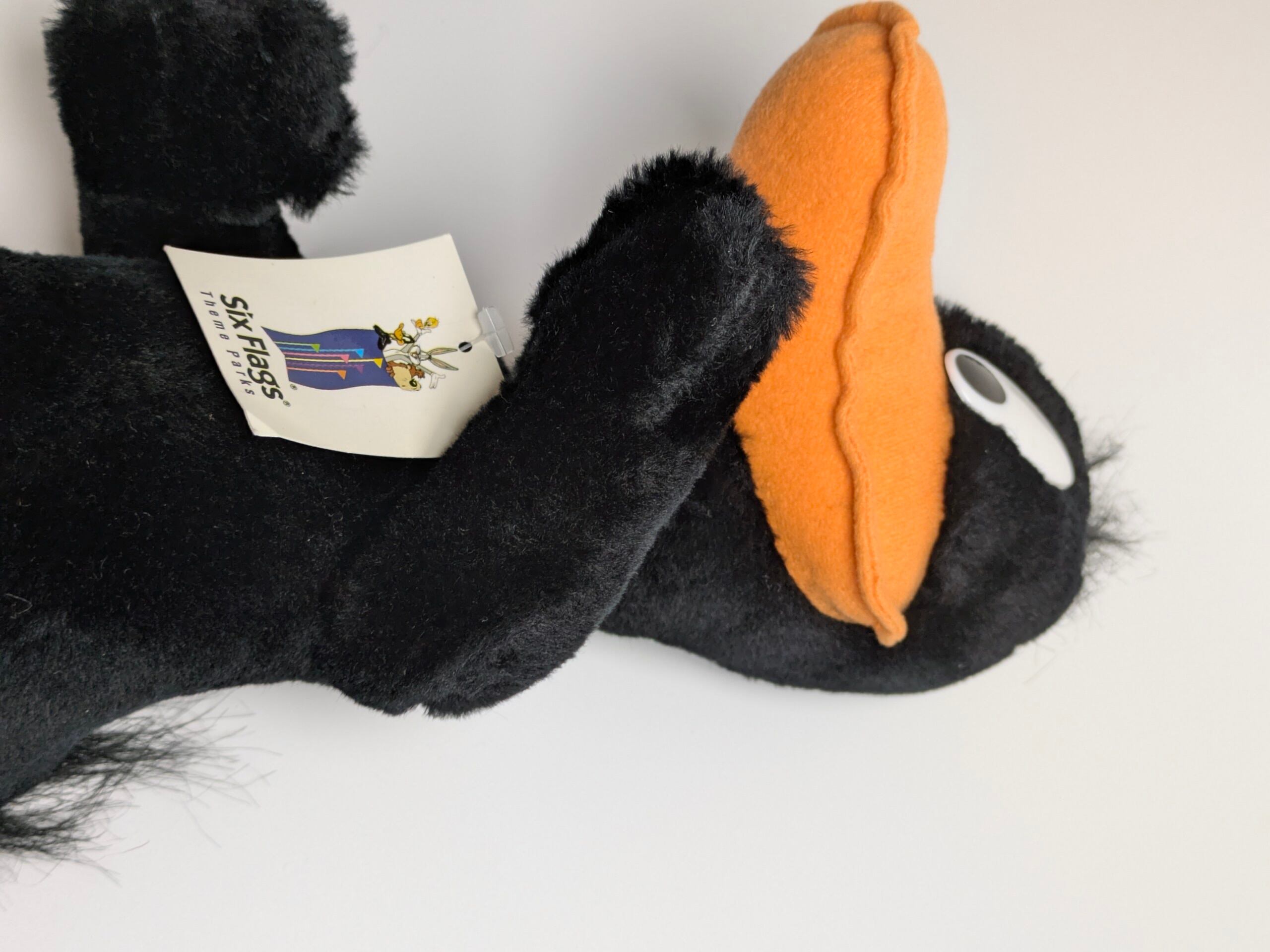 ☆VINTAGE 1994☆【 Looney Tunes ( ルーニーテューンズ ) 】 ダフィー・ダック Six Flags Theme Parks 限定 / ぬいぐるみ / プラッシュ 〚アメリカン雑貨 アメトイ〛