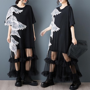 新品　大きいサイズゆったり半袖夏秋　黒　ワンピース翼デザイン刺繍　シアー