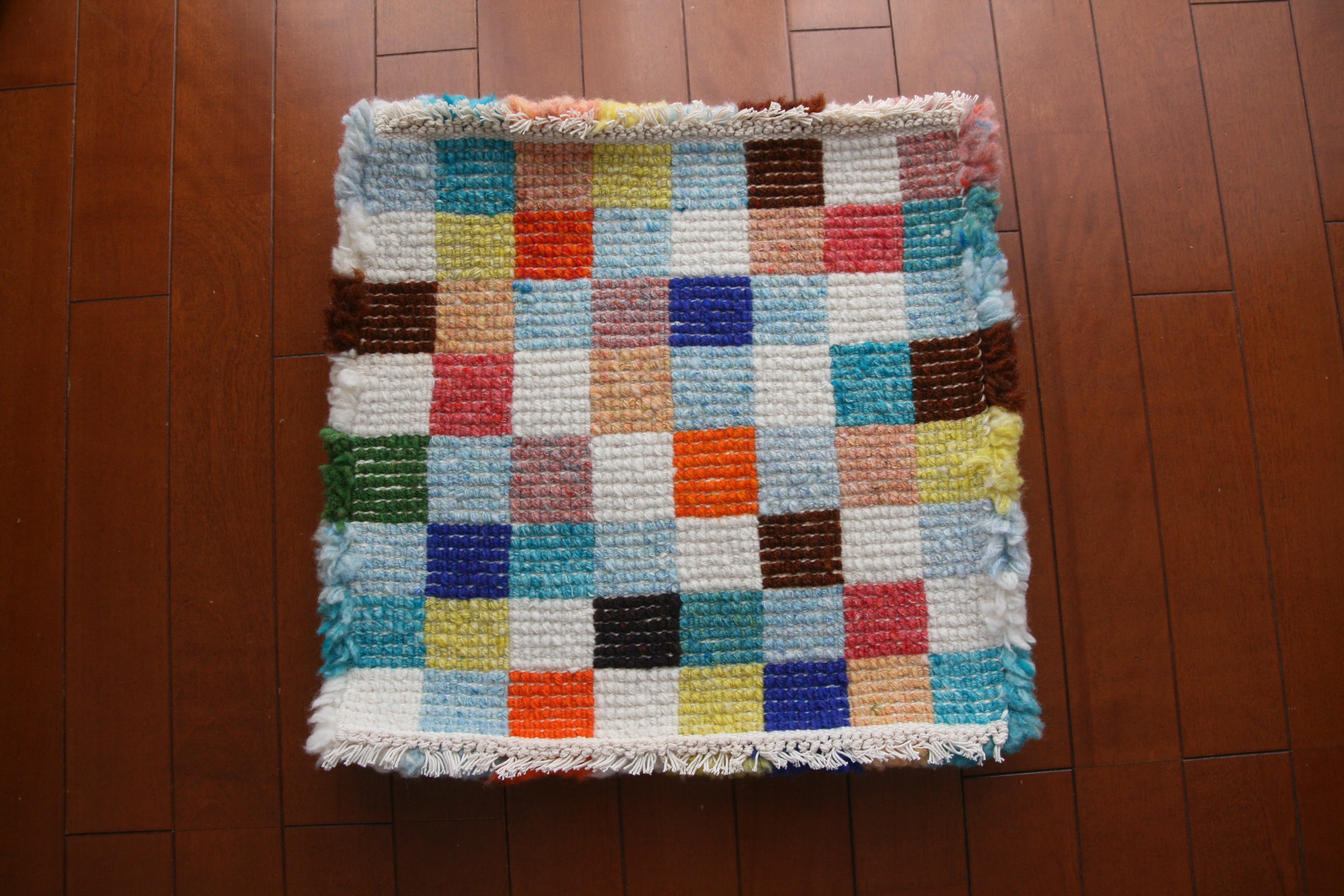 ノッティングチェアマット ホームスパン（手紡ぎ手織り）【パッチ