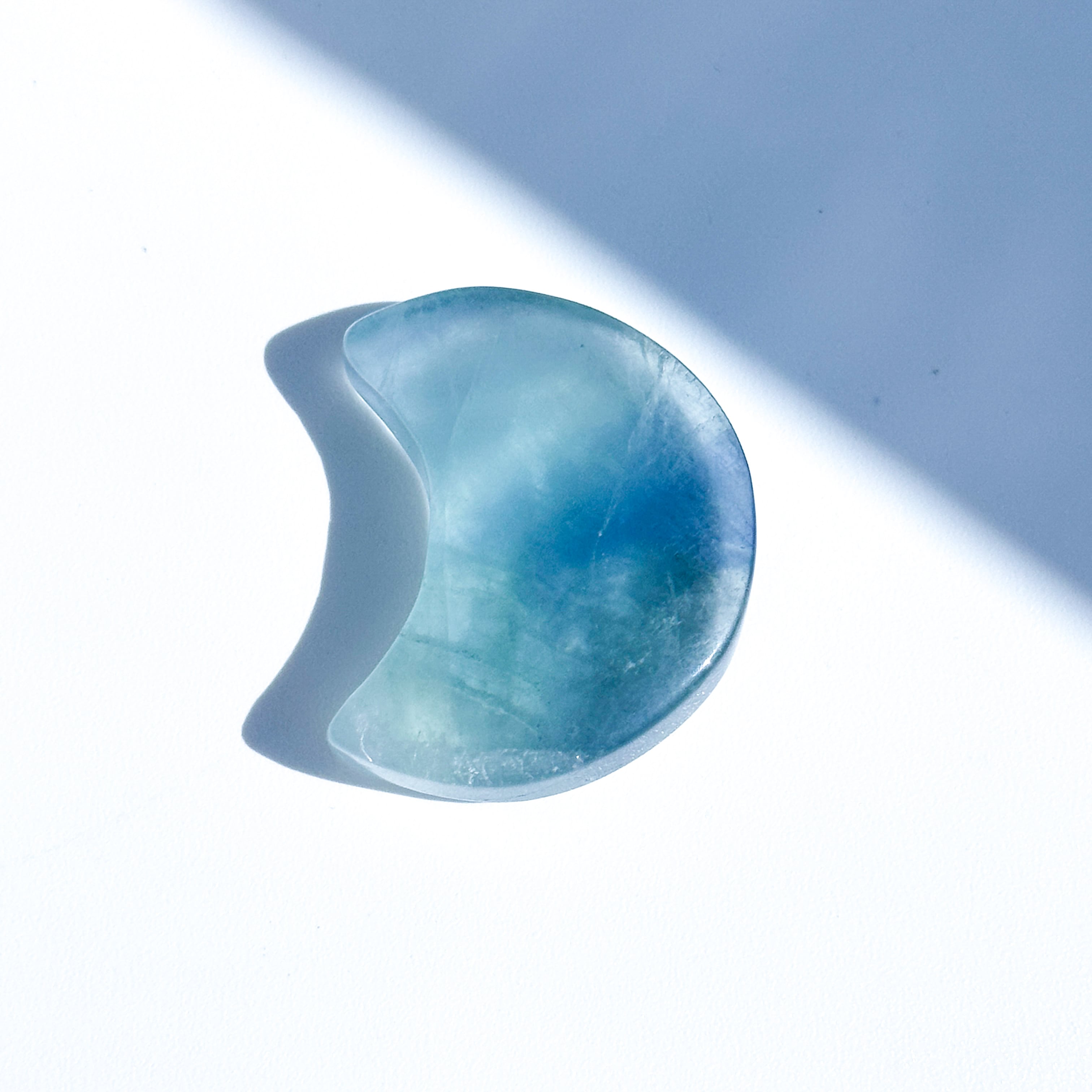 ブルーフローライト 三日月12◇ Fluorite ◇天然石・鉱物・パワーストーン・インテリア
