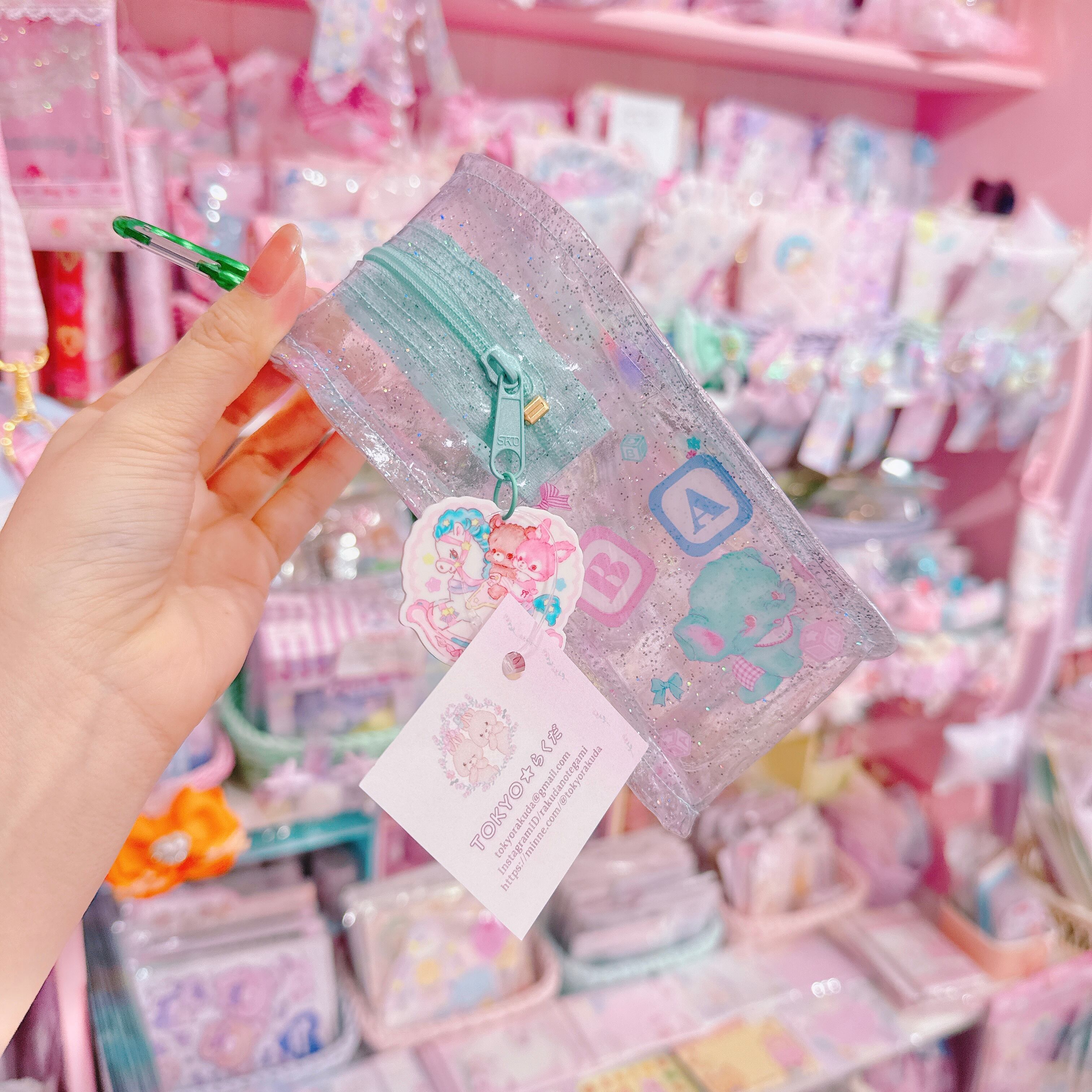 【A2】119-1カラビナ付きお家ポーチ（ぬいぐるみポーチ）