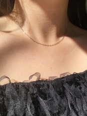 Fine petal necklace