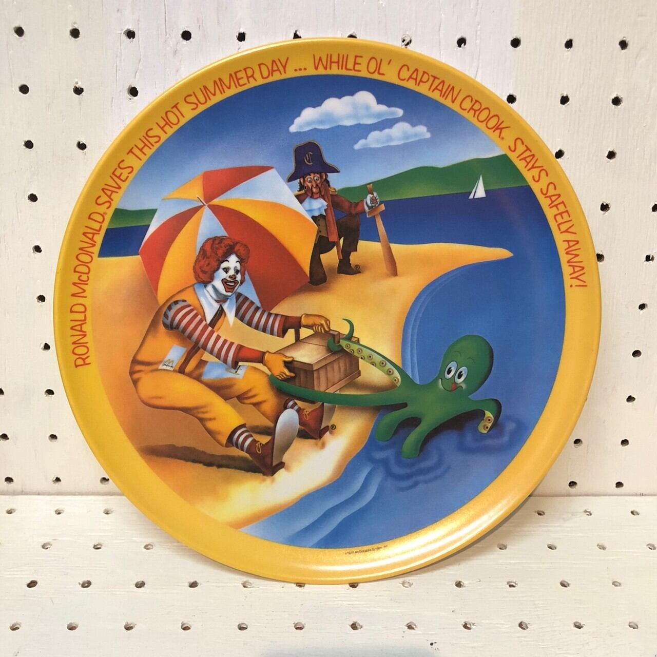 70s マクドナルド プラスチックコレクションプレート -ホットサマー / VINTAGE RONALD McDONALD HOT SUMMER  COLLECTOR PLATE | THE PUPPEZ☆e-shop　/ ザ　パペッツ松本-WEBショップ powered by BASE