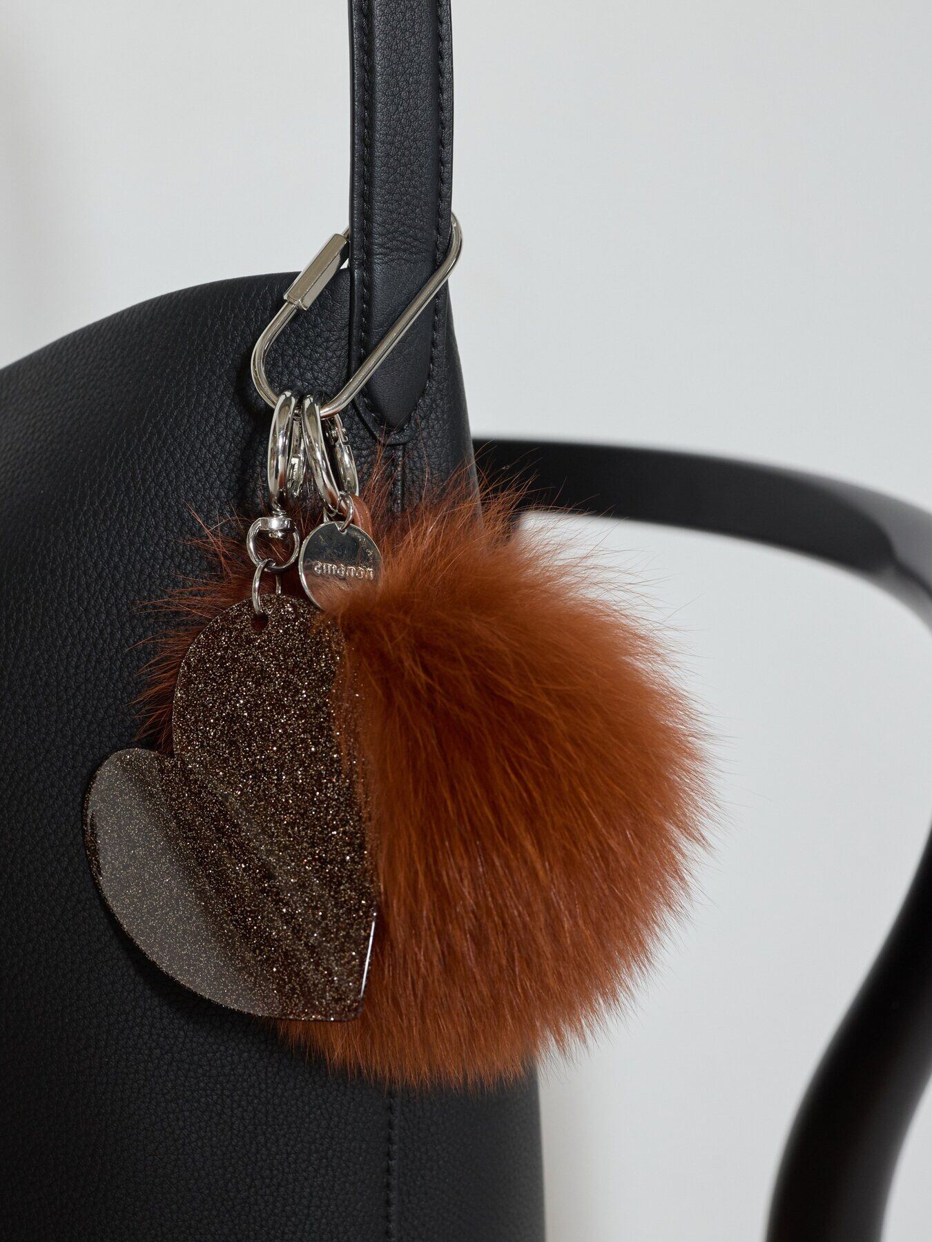 【9/下旬〜10/上旬入荷次第お届けのご予約】CHIGNON/シニヨン FOXファー&BIGハートキーチャーム 0065-460SH F