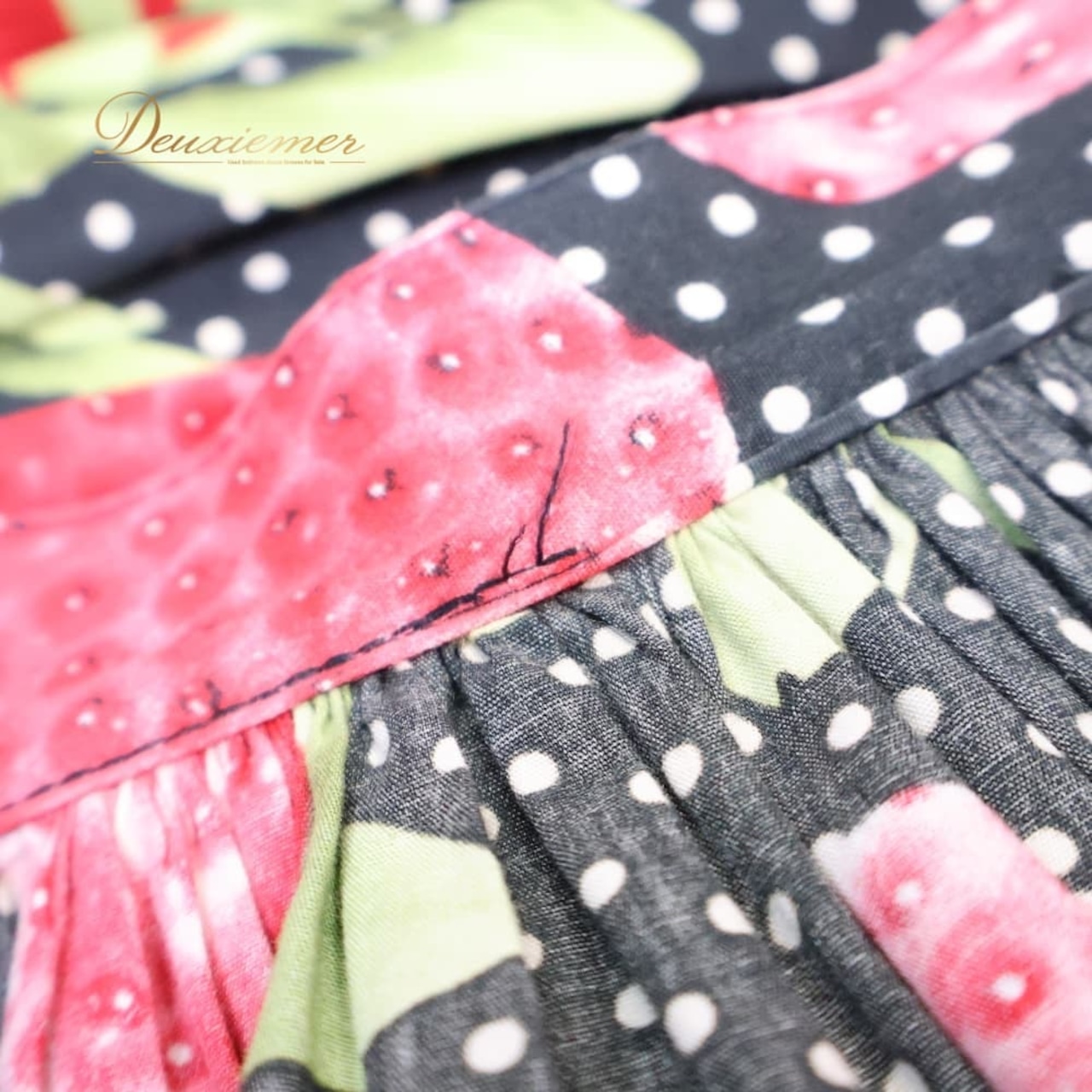 フォークダンス 衣装 スカート ブラック系 いちご 苺 チロリアン チロルスカート カントリー 果物 黒 赤 白 緑 水玉 ドット柄 華やか かわいい ダンス衣装 練習 レッスン イベント イチゴ レッド系 グリーン系 ホワイト系