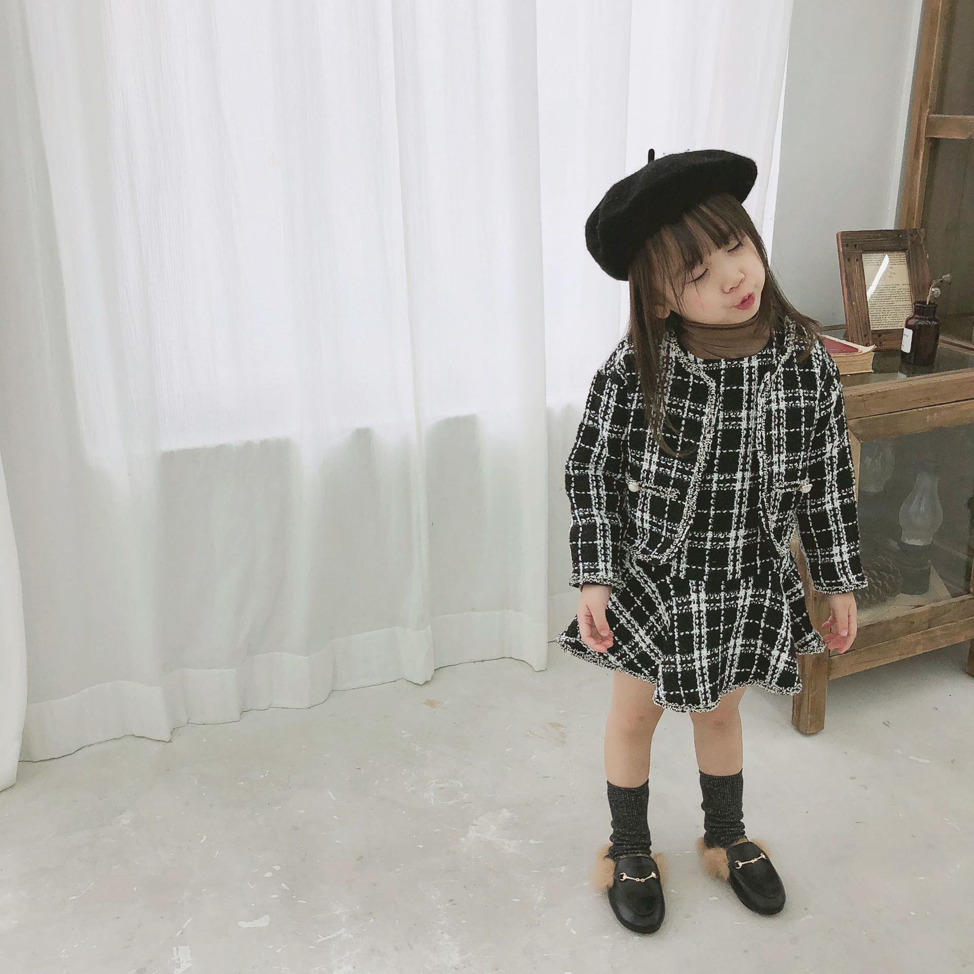 xiao0072)女の子ミニ丈ジャンパースカート＆ジャケットセットアップ
