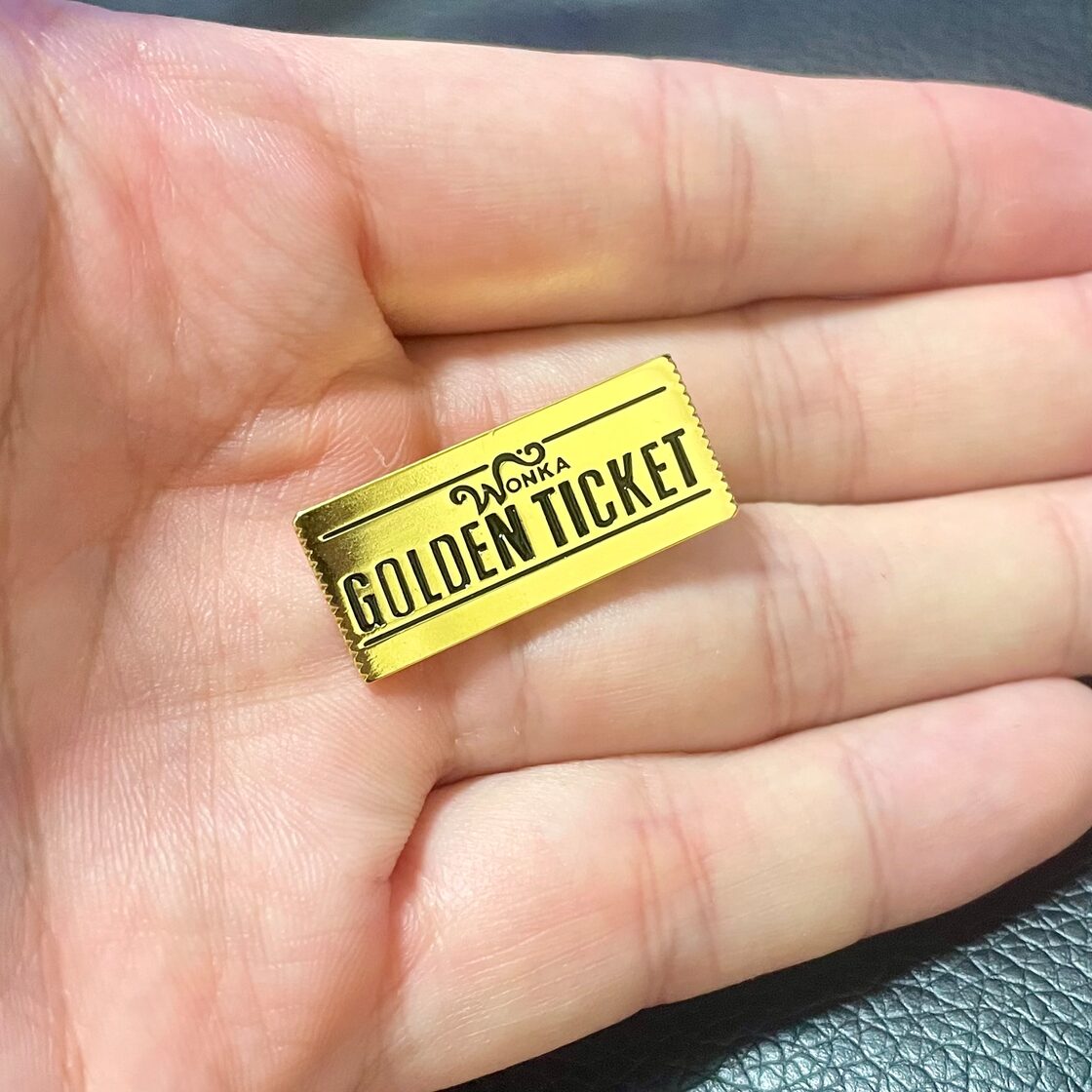 チャーリーとチョコレート工場 ゴールデンチケット ピンバッジ GOLDEN 