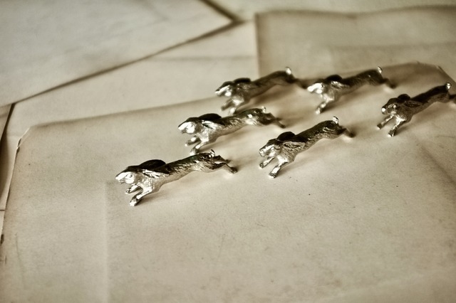 フランス 駆け抜ける銀うさぎとカトラリーレスト ヴィンテージ