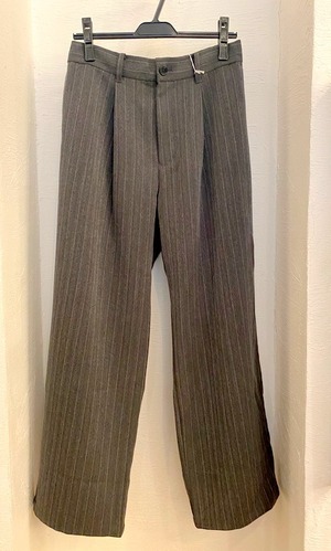 Curve Silhouette Slacks Pants　Black Stripe