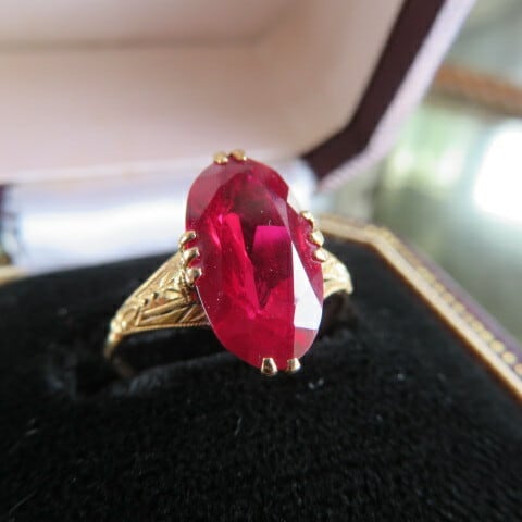 アンティーク K18合成ルビーの繊細なリング