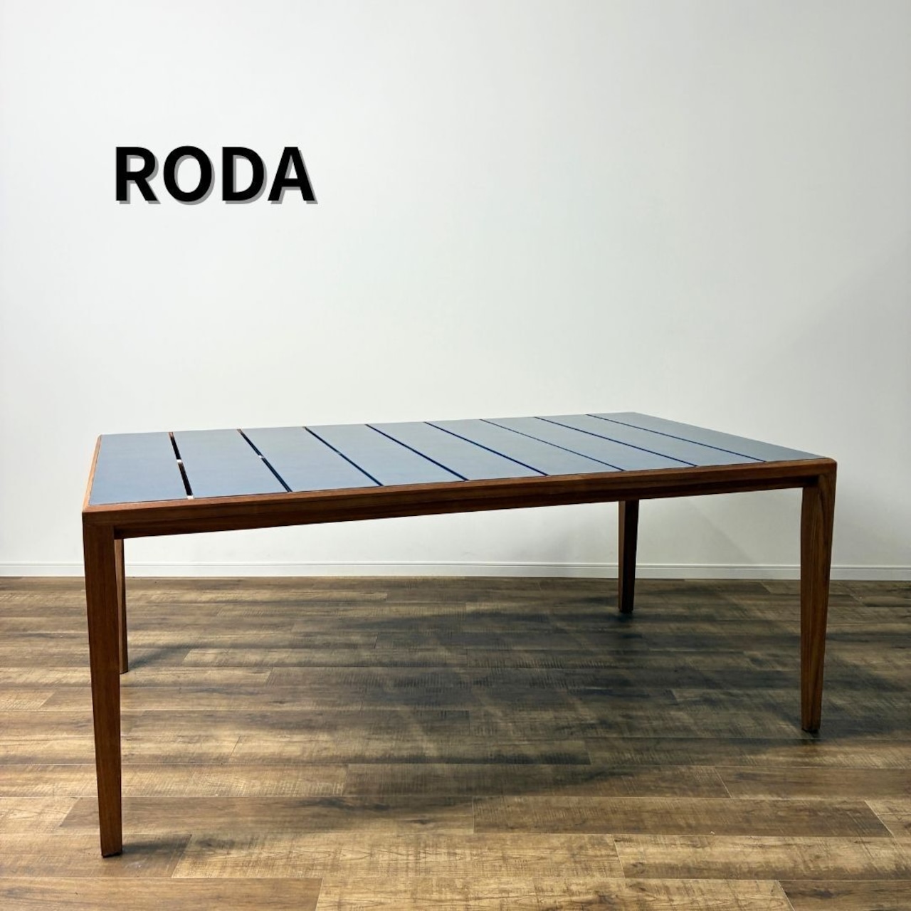 RODA TEKA ローダ テカ ダイニングテーブル アウトドアテーブル デザイナーズ家具 チーク材 モダン ブルー系【中古】【400サイズ】