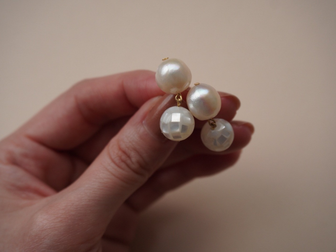 【 PURE 】PURE × mother of pearl pierce