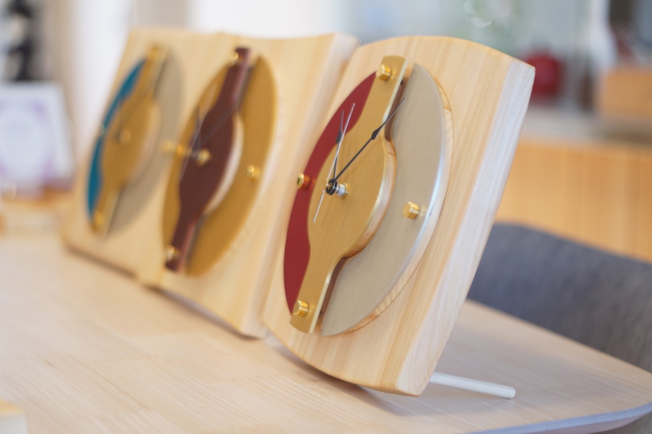 セミオーダー品 ～お好きな組み合わせを自由に選んであなただけの時計が作れます～【色カスタム時計・コローレ】