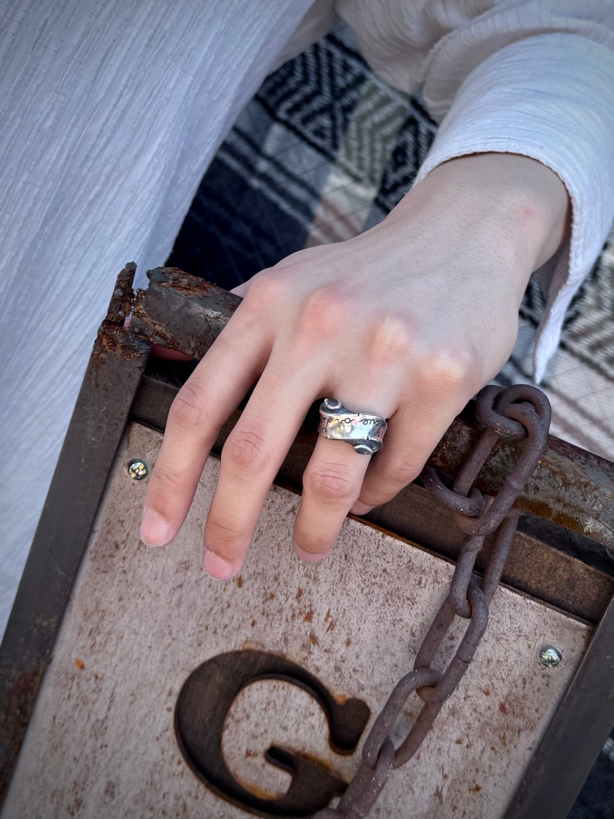 Rat Race】Rat Race Message On Ribbon Ring / Narrow メッセージオン