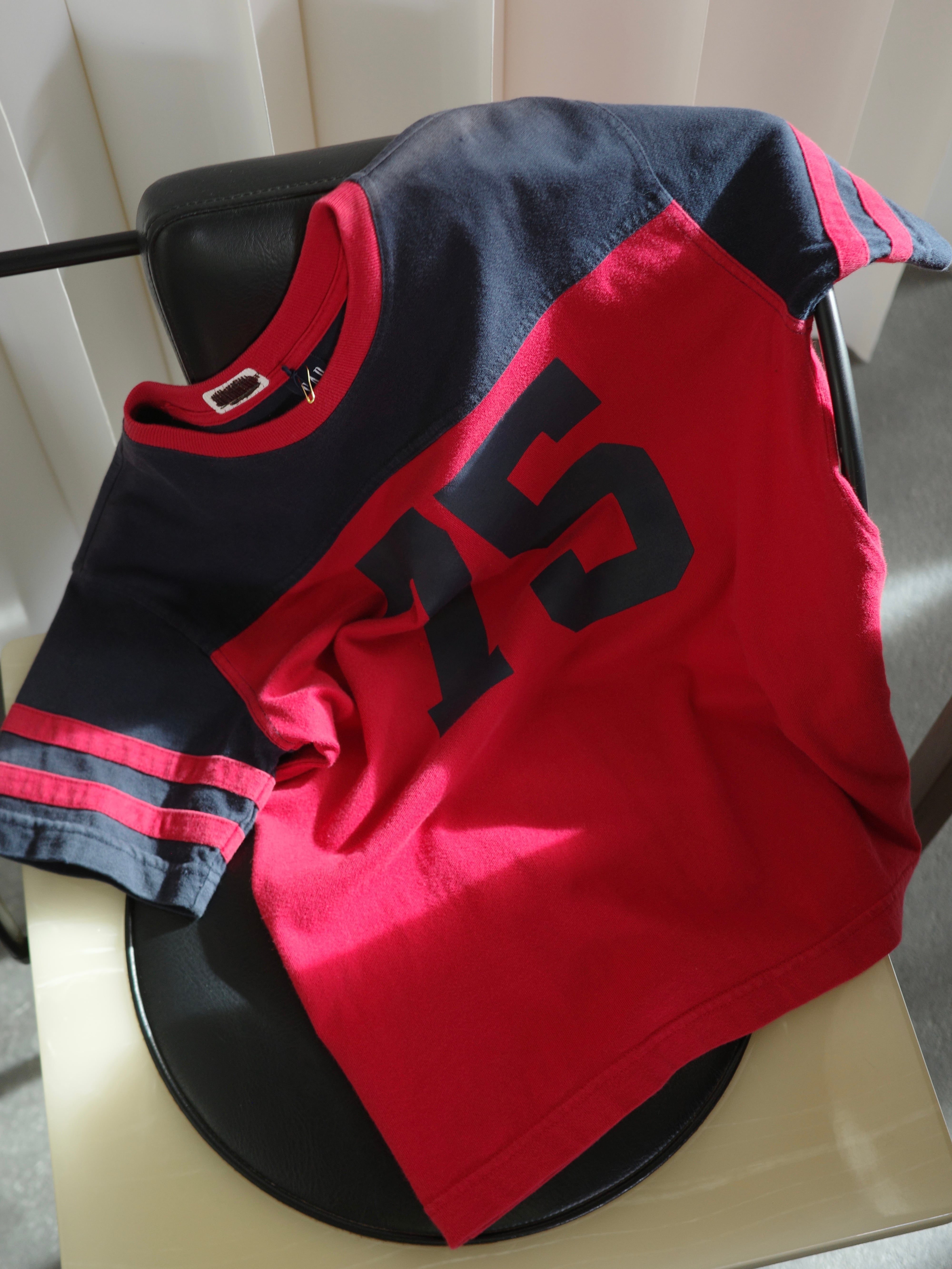 〈vintage〉"GAP"75 football Tshirt