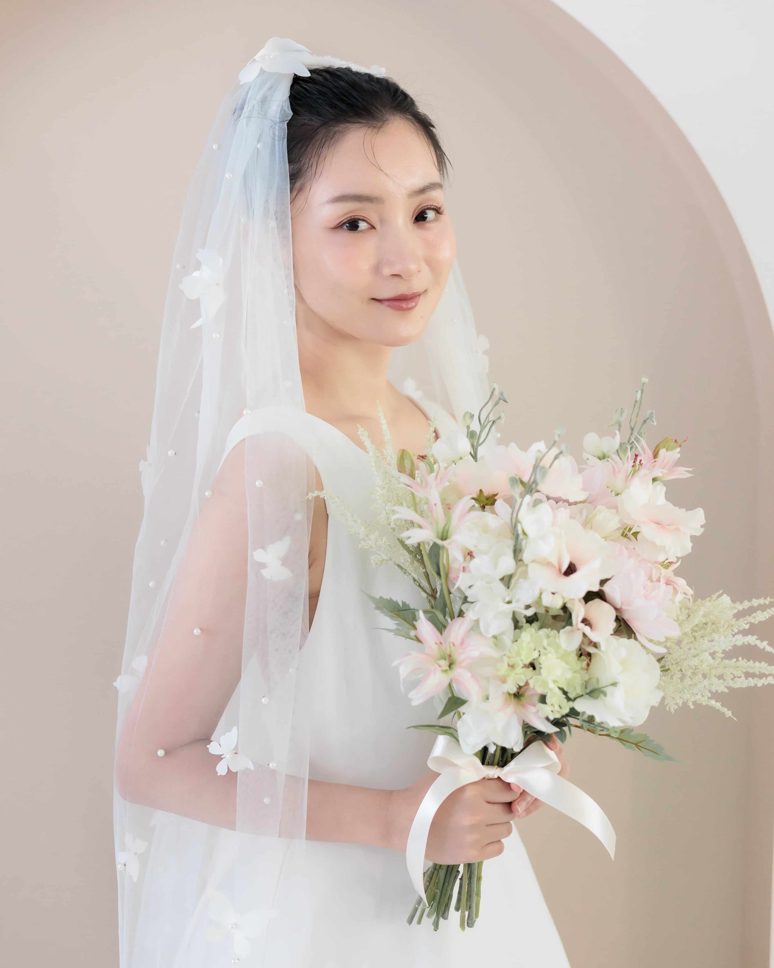 THE TREAT DRESSING ロングベール 蝶々 花　80×250 美品 トリートドレッシング ウェディングベール（ロング） 80×250 蝶々