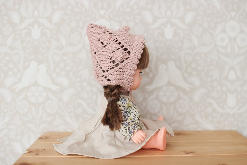 doll bonnet (lace)