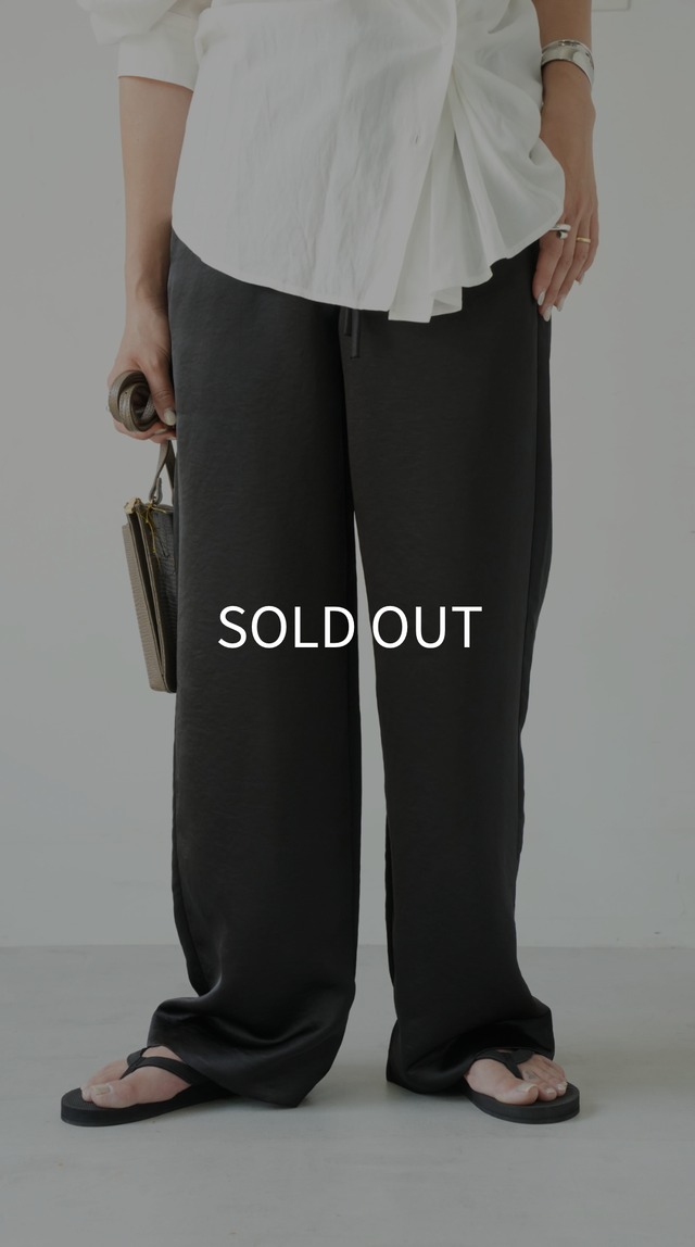 GLOSSY SATIN PANTS