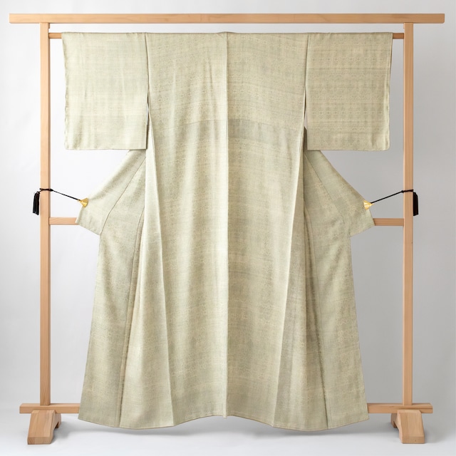 更紗地模様に角通しの模様　小紋　袷着物　【未使用品】