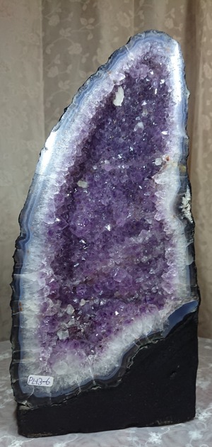 アメジストドーム№５～財運を引き寄せる絶大な効果～ 品格のある財産を築く、絶対的効果のある石・家運上昇・財運や事業の成功・良い運気を運ぶお守り石・魔除け・強力な浄化力