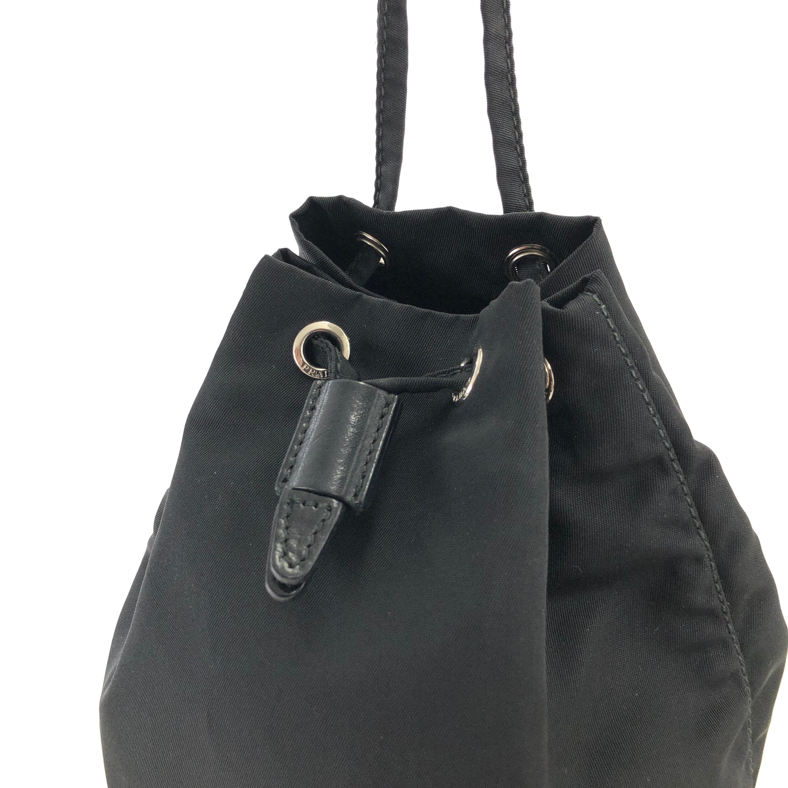 PRADA プラダ トライアングルロゴ ナイロン ミニバッグ 巾着 PRADA プラダ トライアングルロゴ ナイロン ミニバッグ 巾着