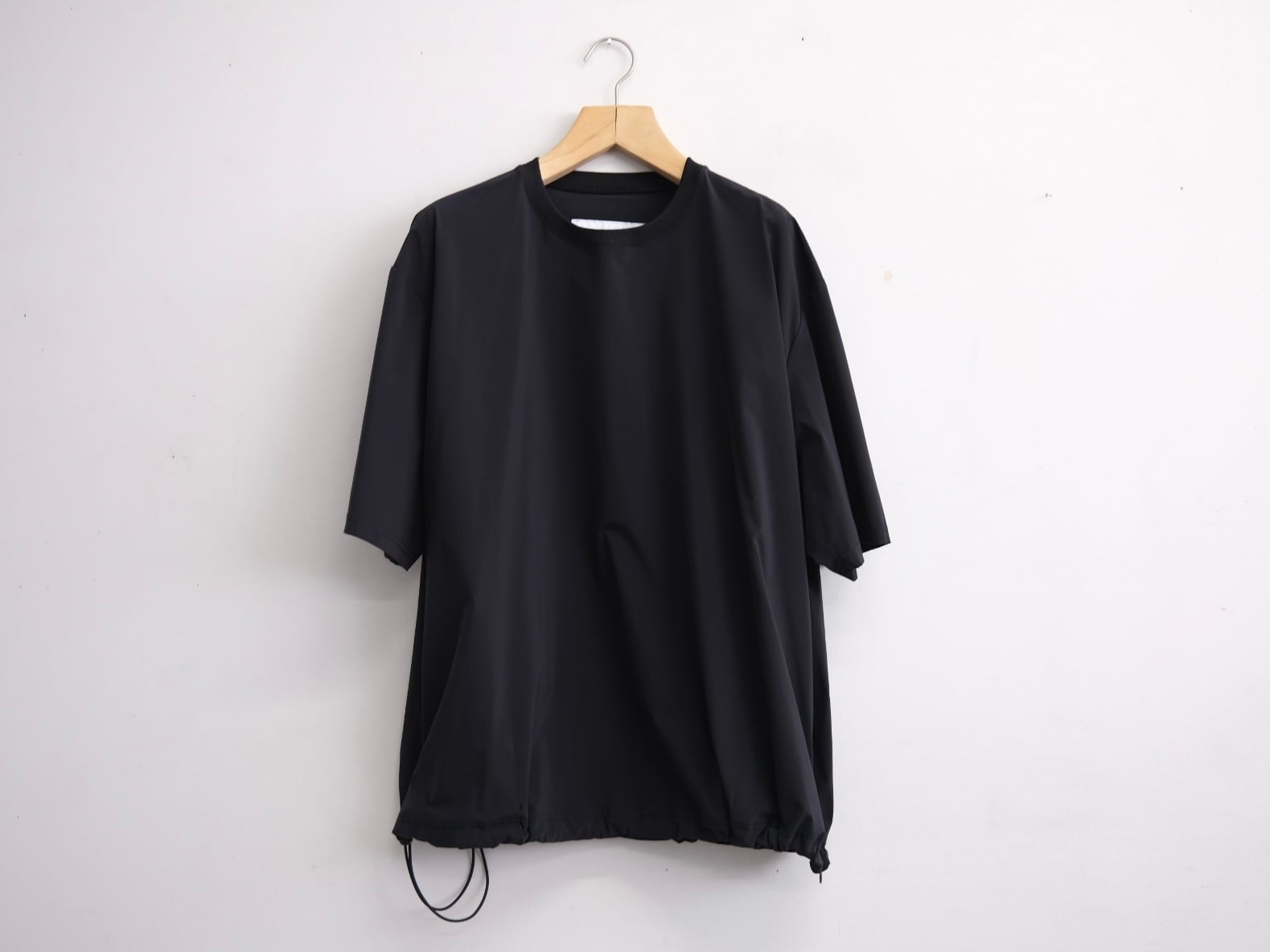 UNTRACE” _153 TPO SMOCK S/S CHARCOAL” | Lapel online store