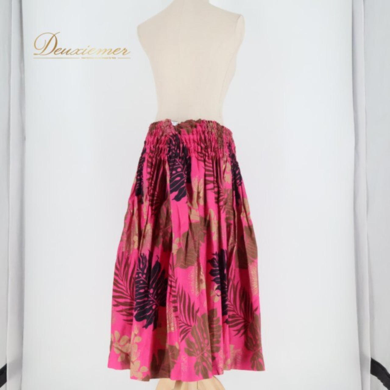 フラダンス 衣装 パウスカート ピンク系 モンステラ柄 シングル シンプル かわいい 華やか 鮮やか 明るい 黒 茶 金 ダンス衣装 ハワイアンダンス レディース ハワイアン アロハ ハワイアンプリント フラ ダンス レッスン 練習 ブラック系 ブラウン系