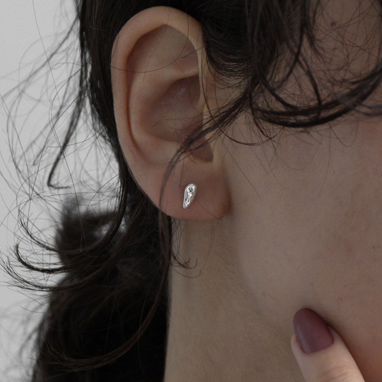 【ネコポス便】ピアス ニュアンスドロップ マットメタル SS ピアス つや消し ヴィンテージ風 合金 2501