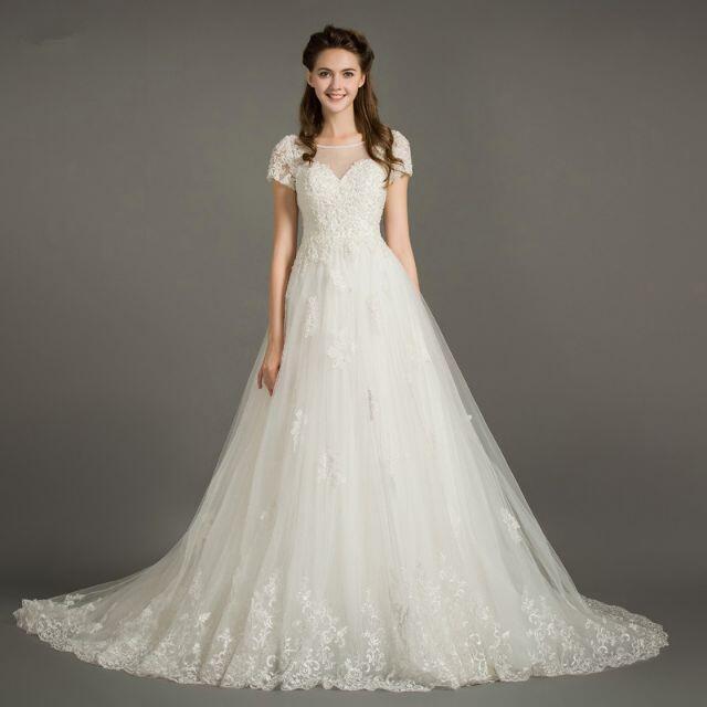 高品質！ ウェディングドレス 3D立体レース刺繍 短トレーン 結婚式