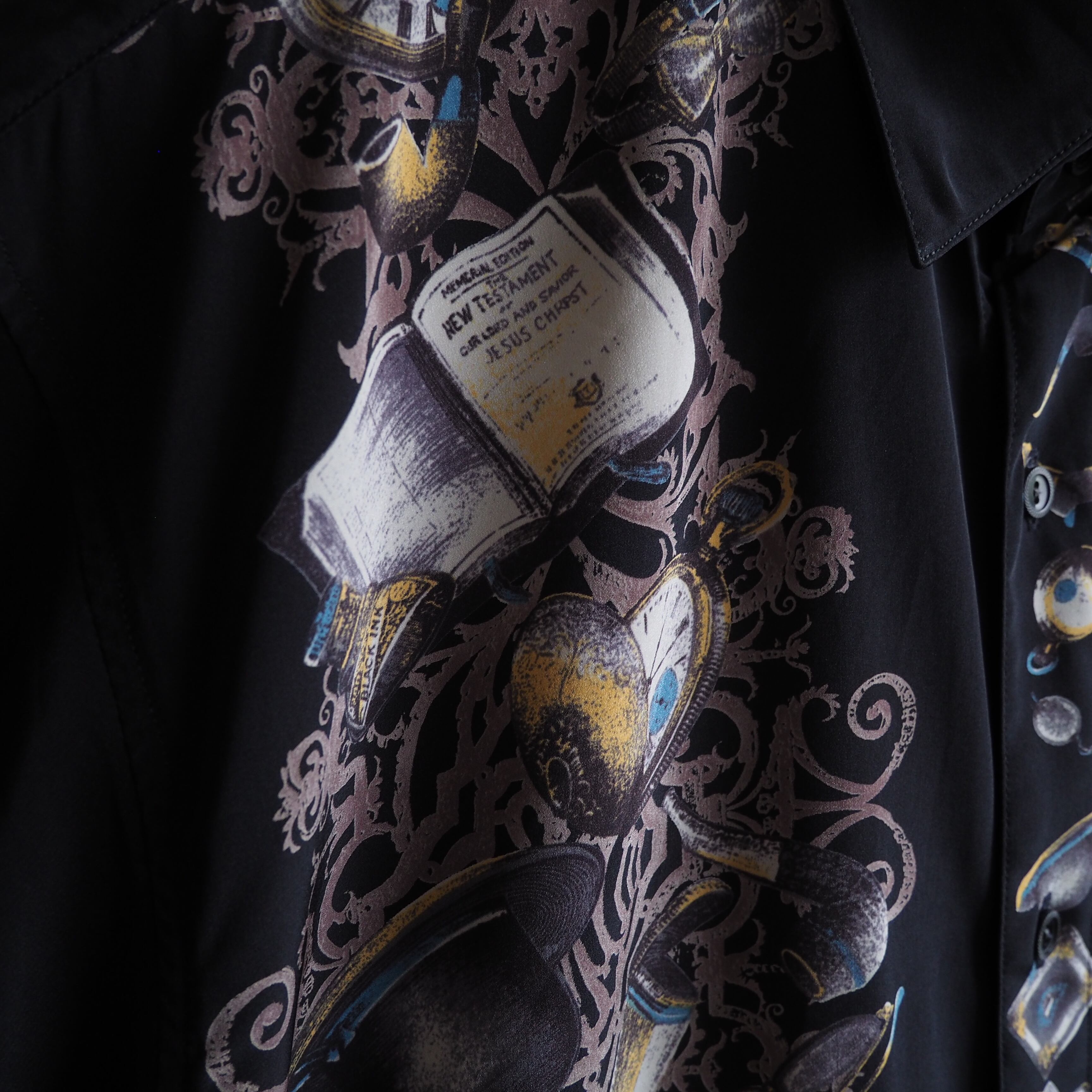 1990s Modern luxury retro art Design vintage Drape loose shirt