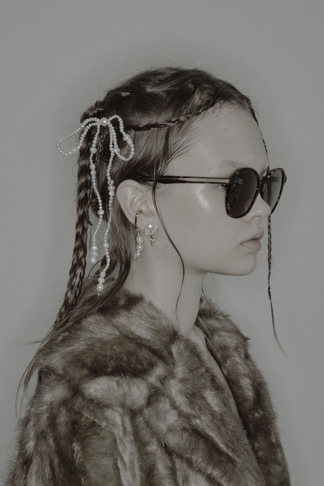 pearl ribbon pony hook