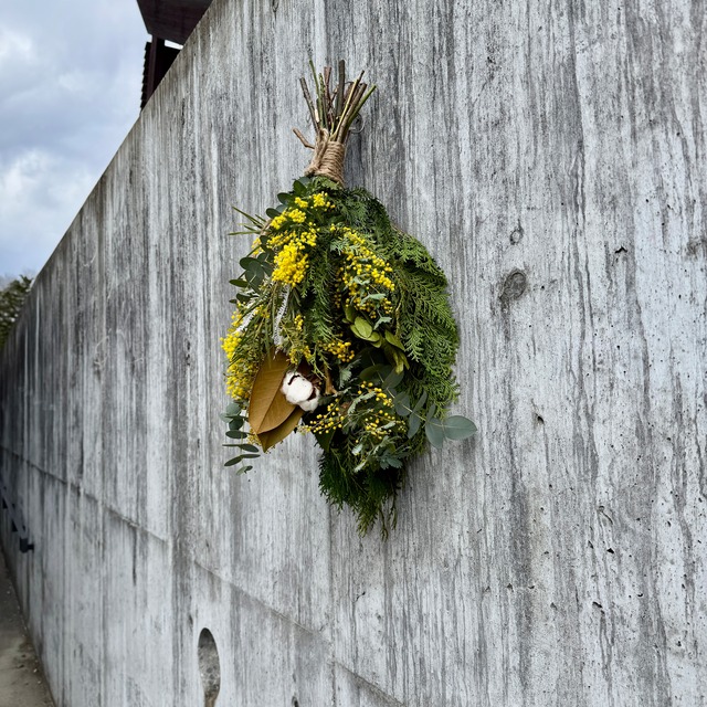 【３月中旬まで限定】ミモザとコットンのGreenスワッグ【大サイズ　全長65cm程度】