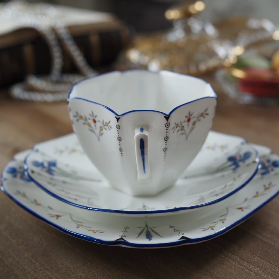 タロット18 月 】英国シェリーShelley クイーンアン アイリス トリオ