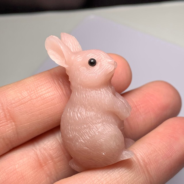 2.ピンクオパールうさぎ・インテリア