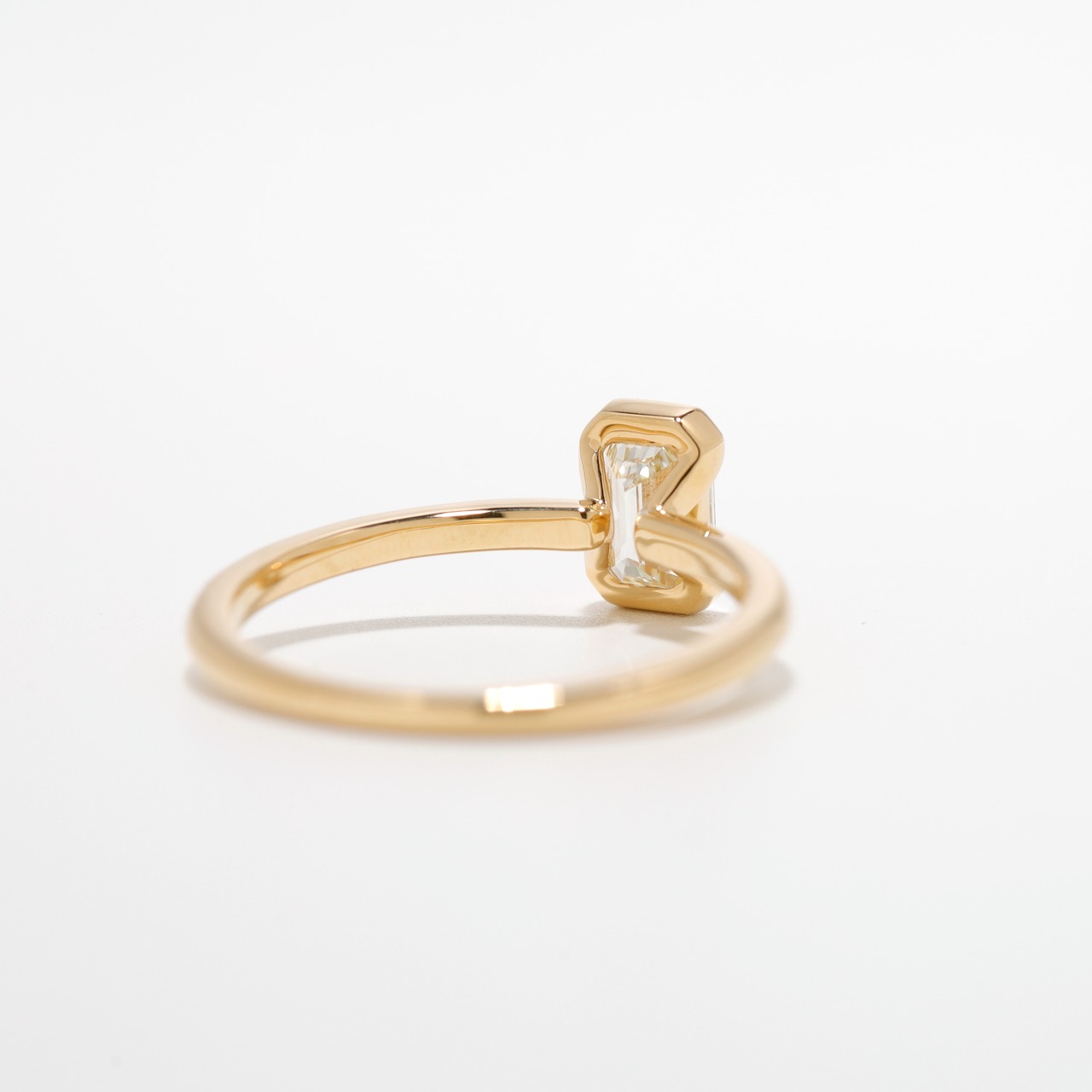 エメラルドカット ダイヤモンド デザインリング K18 / M / IF / 0.710ct