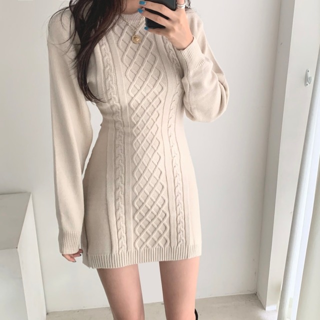 ワンピース レディース 送料無料 2色 ミニワンピース  バックコンシャス バックオープン クルーネック リブ ニット  パフスリーブ 長袖 二の腕カバー ゆったり 大きいサイズ フリーサイズ 楽ちん スリット サイドスリット カジュアル ラフ 体系カバー 着痩せ 無地 レトロ 婦人服 10代 20代 30代 40代 50代 ボックスシルエット Iライン 大人 重ね着 着回し 春服 春 夏服 夏 シンプル お洒落 おしゃれ アジアン エスニック ファッション コーデ スタイル 休日