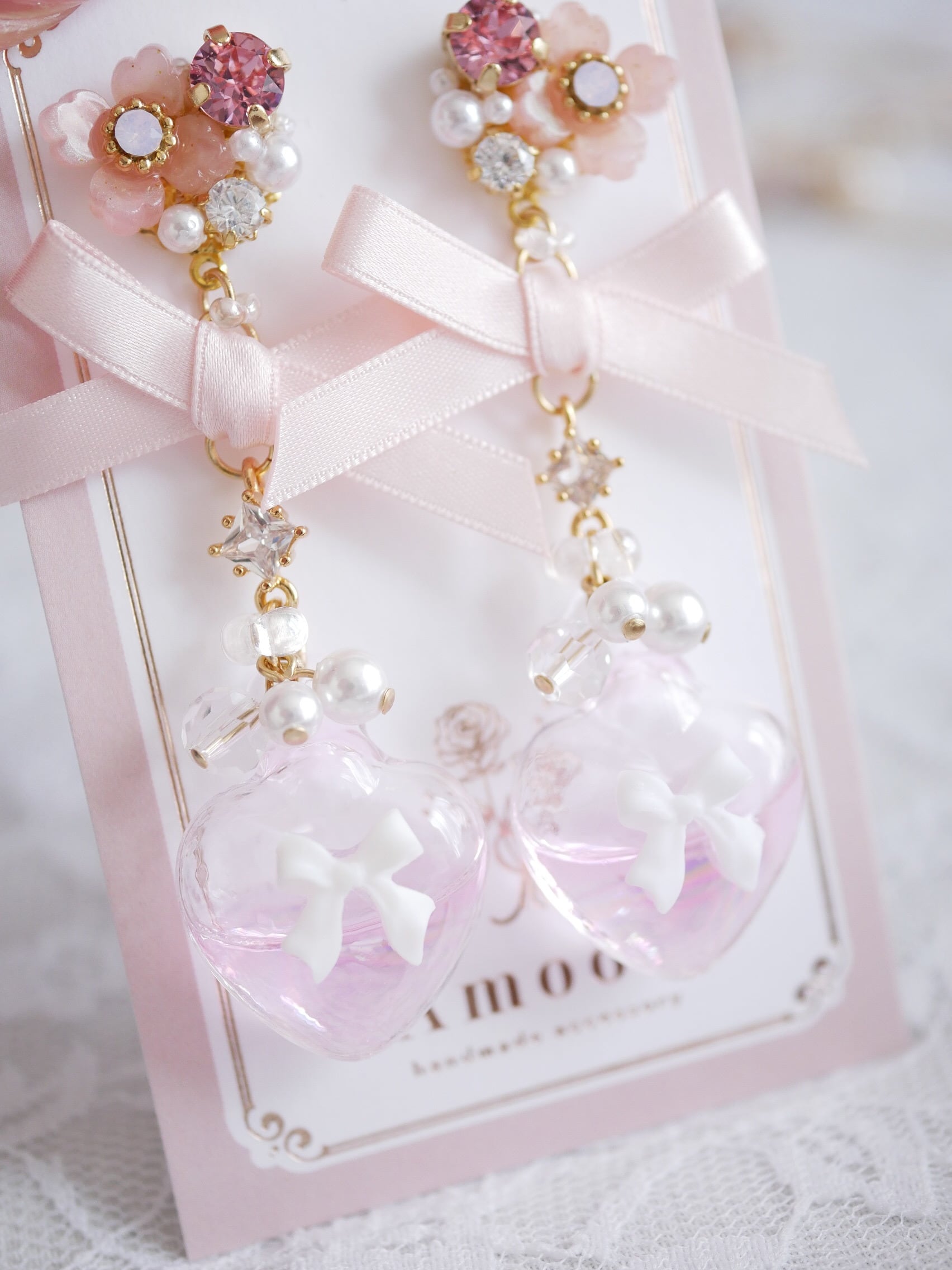 8509 ミスティアハートガラスビジューピアス/イヤリング | Amooo