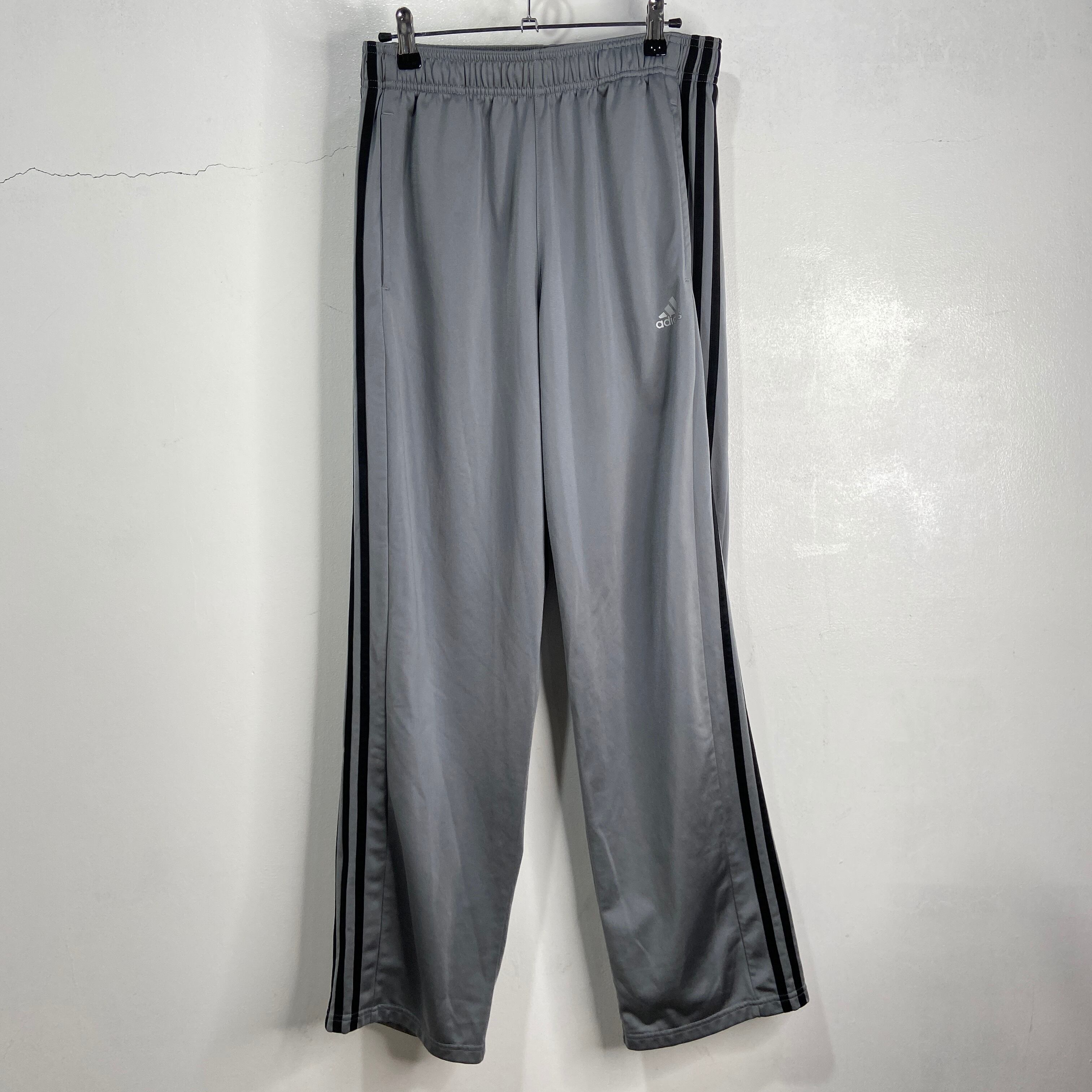 送料無料』adidas トラックパンツ ジャージ パフォーマンスロゴ 