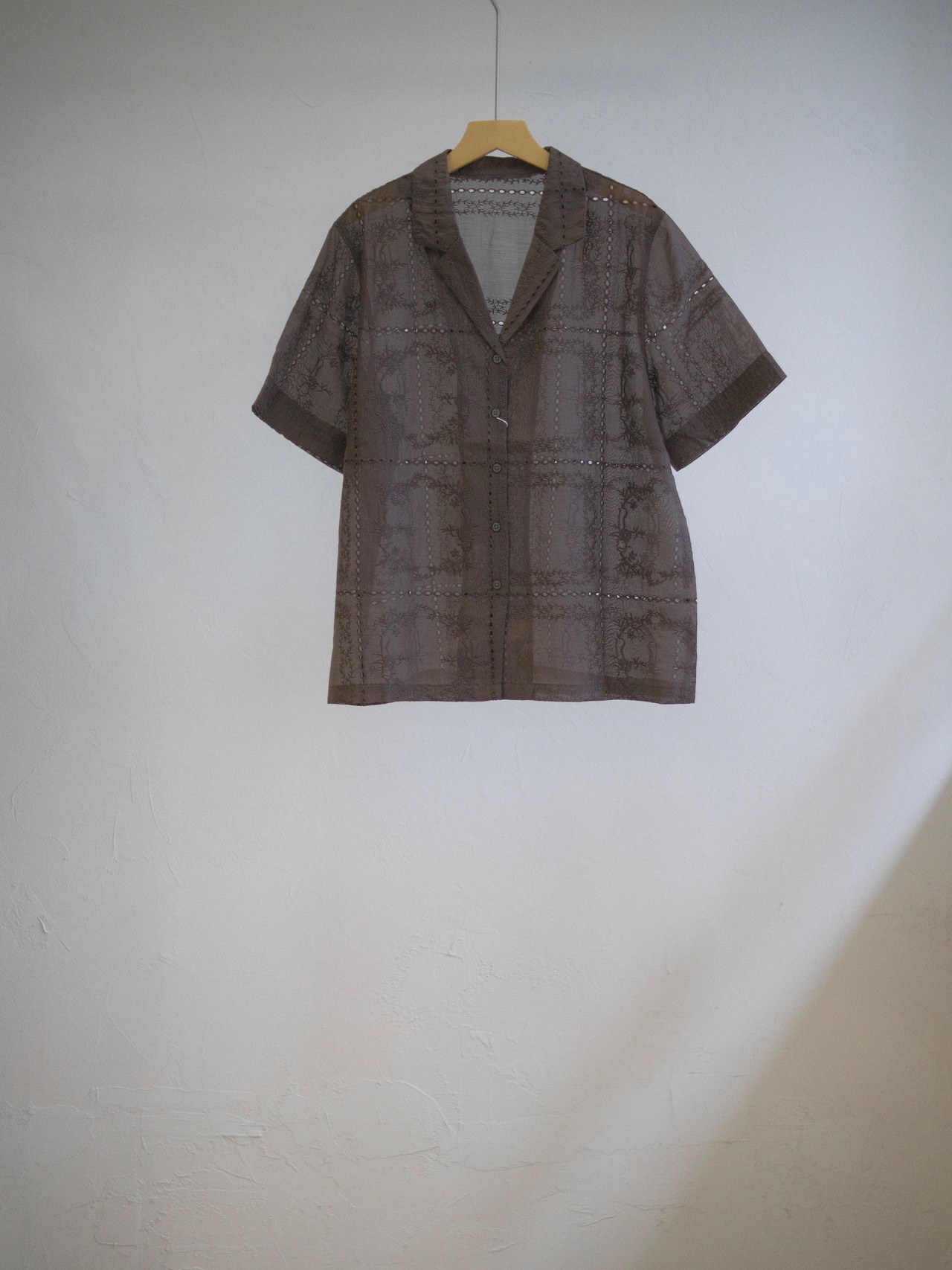 Embroidered Shirt / BROWN - 1