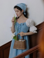 【0011】Blue Check Ribbon Short Sleeve Dress