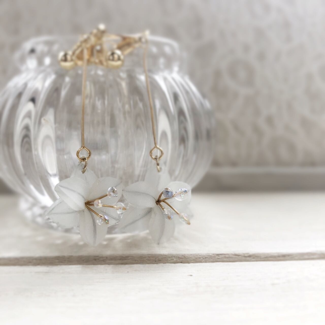 雫がきらり百合のピアス/イヤリング | Hono Bono 季節のお花をモチーフ