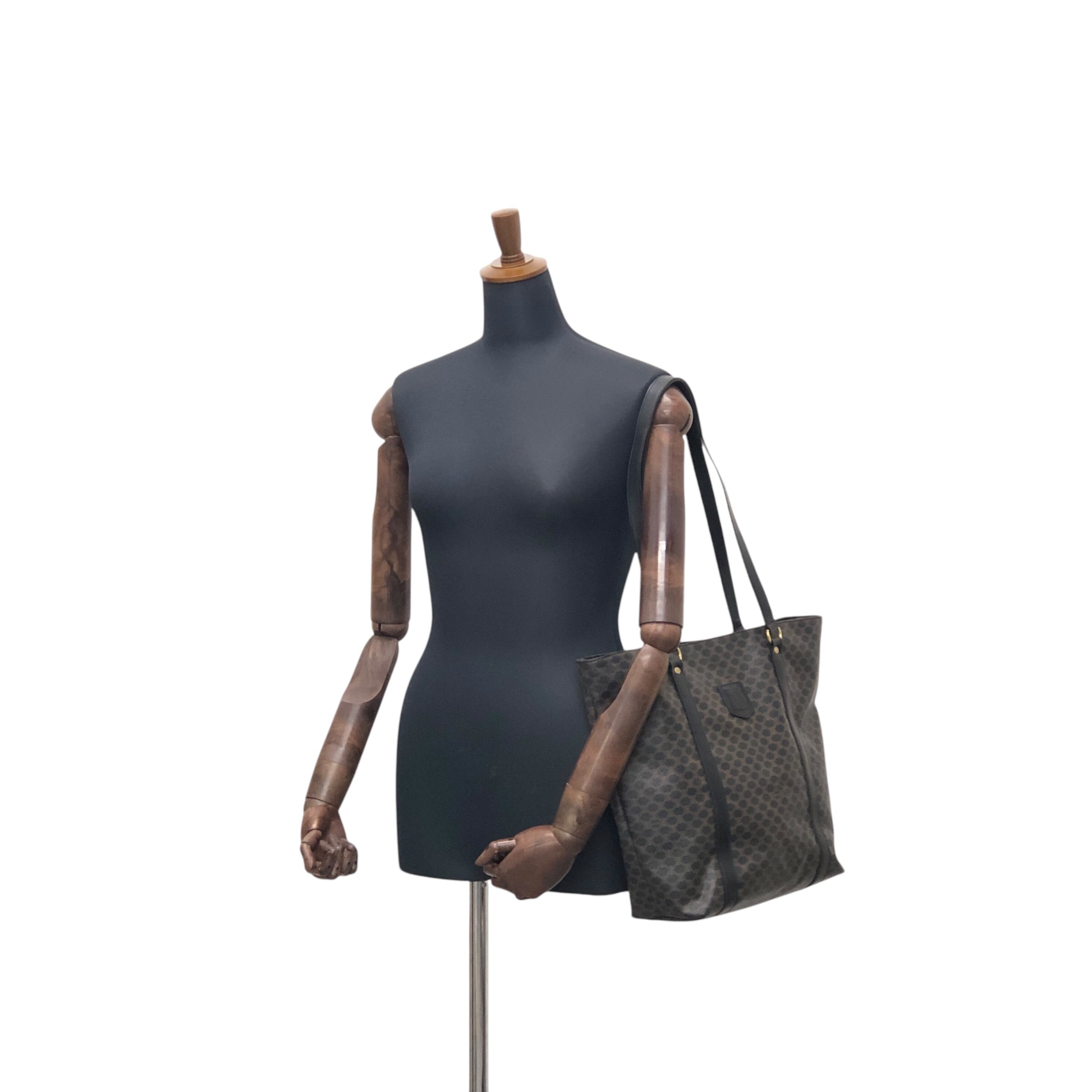 CELINE セリーヌ マカダム ショルダーバッグ ブラック ブラゾン型押し