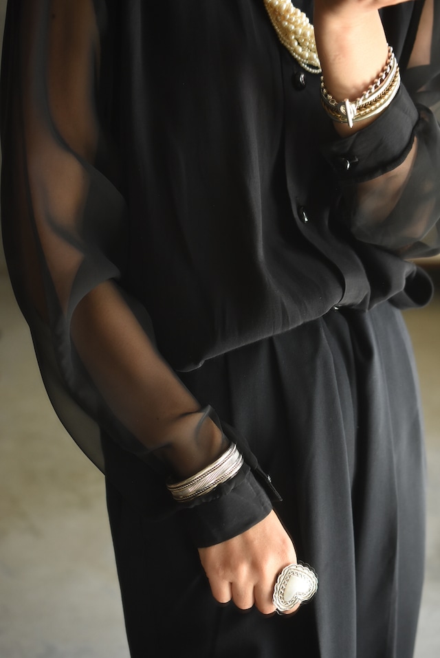 OK/80's Design sheer sleeve blouse.