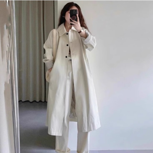 【送料無料】 トレンチコート ロングコート アウター 羽織り ロング 長袖 Vネック 襟付き フレア Aライン ボタン ホワイト ニュアンスカラー 薄手生地 かわいい 大人可愛い 綺麗 シンプル カジュアル 大人 上品 おしゃれ お洒落 大人女子 こなれ感 コンサバ 定番アイテム 体型カバー ヘルシー 無地 秋 オールシーズン シーズンレス 女性 レディース ママ 20代 30代 40代 オフィス ビジネス OL 通勤 デート お出かけ 女子会 お呼ばれ お茶会 授業参観 休日 アウトドア