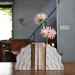 OluNoA / ブックエンド〈 花瓶・花器・一輪挿し・陶器・インテリア・置物 〉