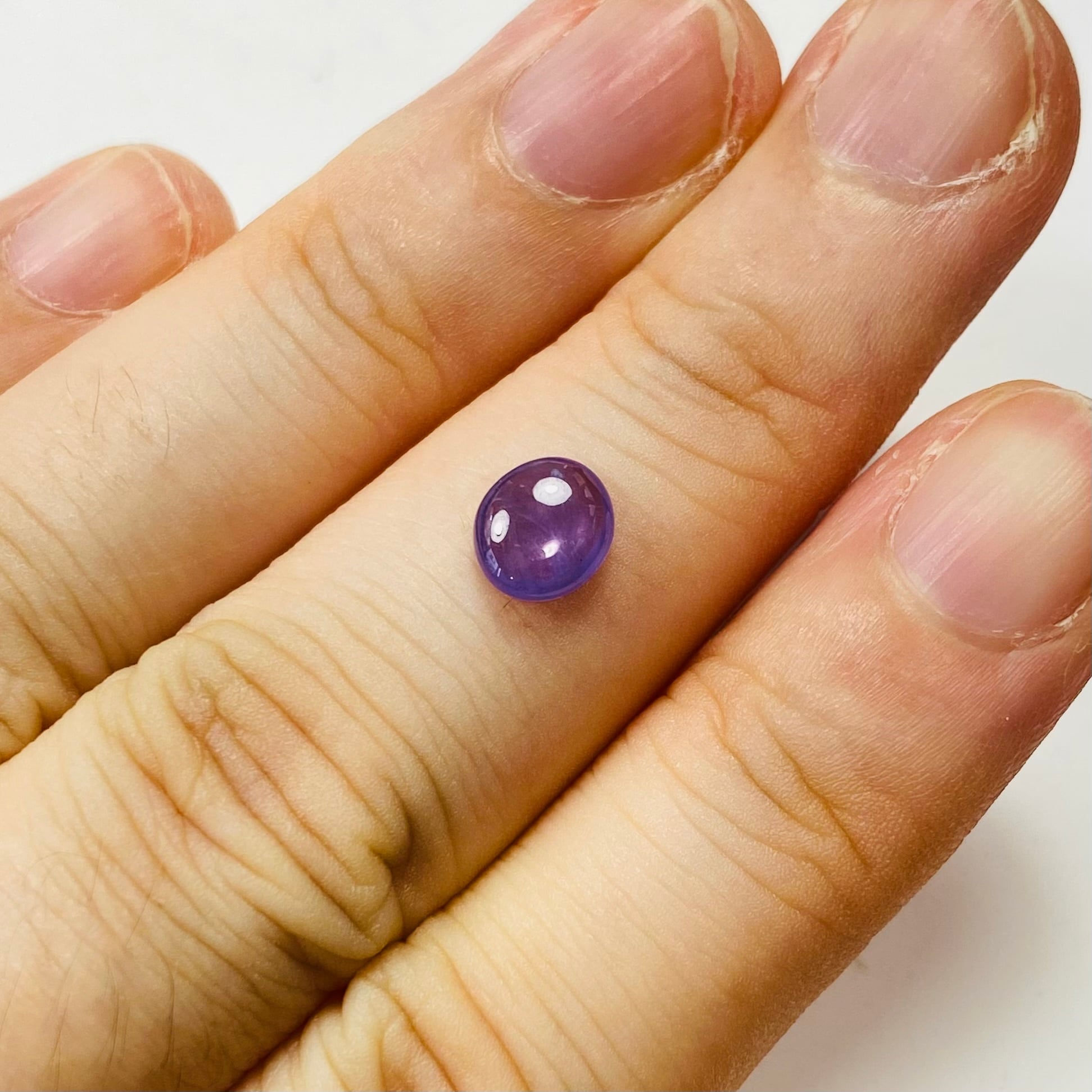 凛としたシルキーパープルサファイア