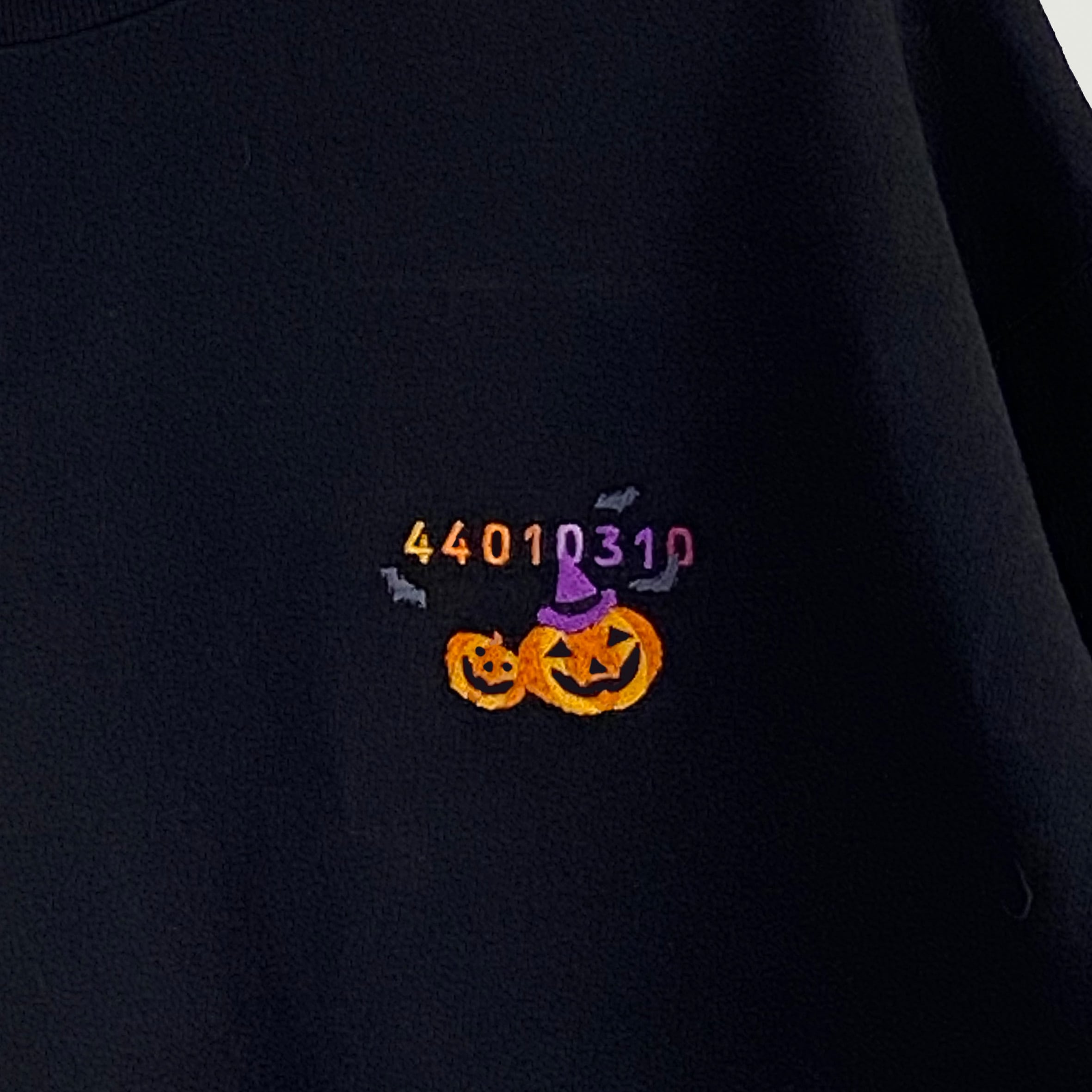 刺繍☆ロンT／Halloween虹色バーコード | 440design