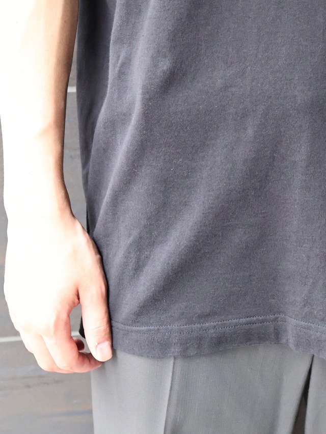 【issey miyake】front design v-neck t-shirt